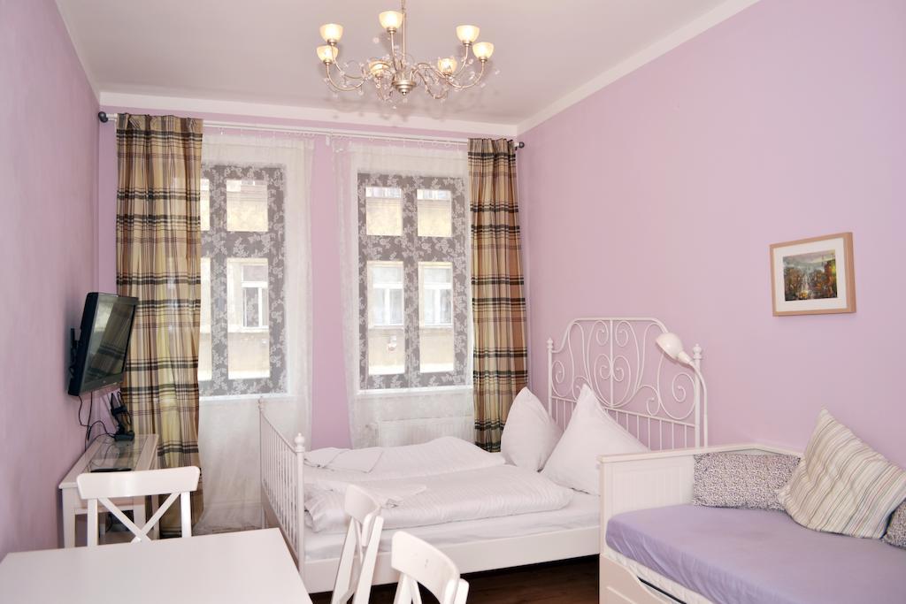 Ruterra Apartment Cimburkova Prague Phòng bức ảnh