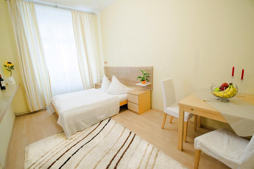 Ruterra Apartment Cimburkova Prague Ngoại thất bức ảnh