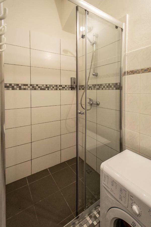 Ruterra Apartment Cimburkova Prague Ngoại thất bức ảnh